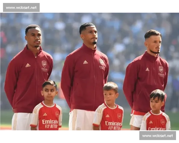 卡拉格力挺加布里埃尔：英超最具影响力的后防领袖