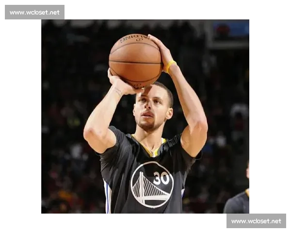 罚球大户张冠李戴:库里为何背了不属于他的锅? 罚球大户张冠李戴:库里为何背了不属于他的锅?