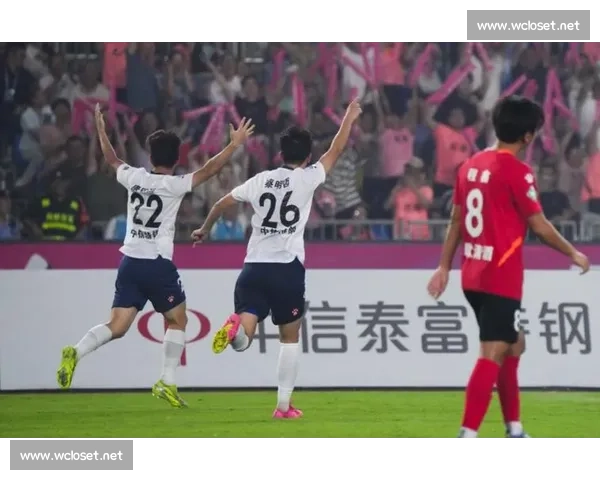 双门将同问 “何时进球”?这记绝杀藏着足球最野的惊喜 双门将同问 “何时进球”?这记绝杀藏着足球最野的惊喜