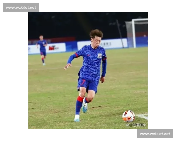 申花双将百场里程碑!汪海健徐皓阳赛前获荣誉加冕 申花双将百场里程碑!汪海健徐皓阳赛前获荣誉加冕